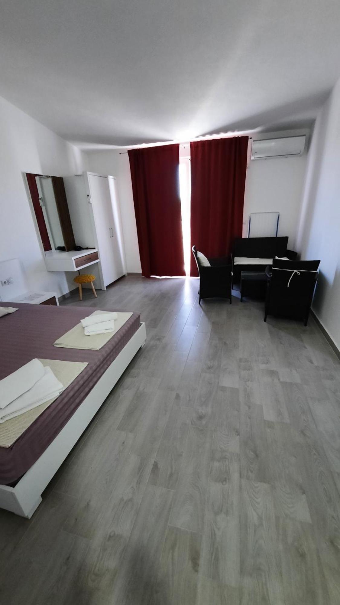 Apartmani Vila Milaris Ulcinj Room photo